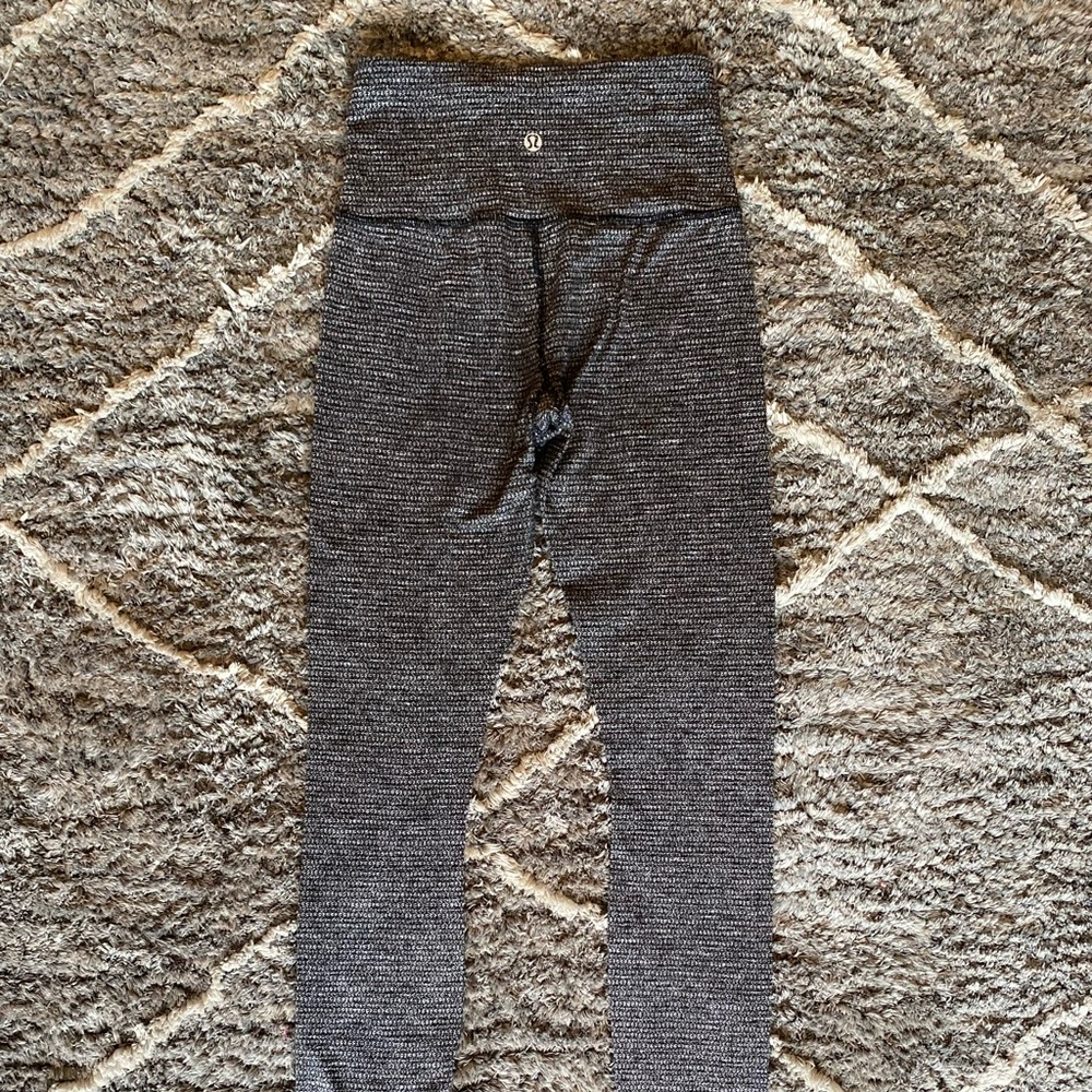 Lululemon size 4 leggings